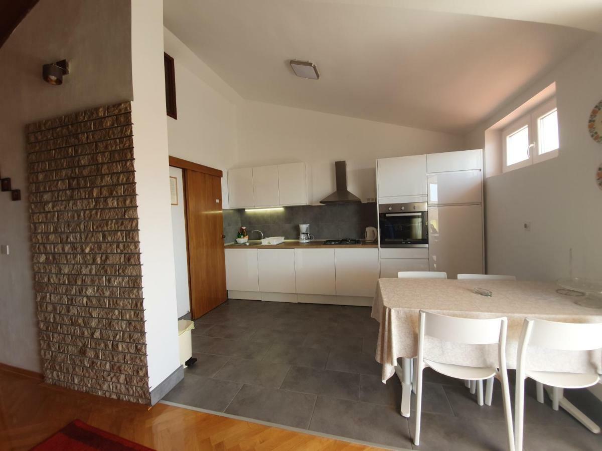 Penthouse Studio With Sea View Makarska Kültér fotó